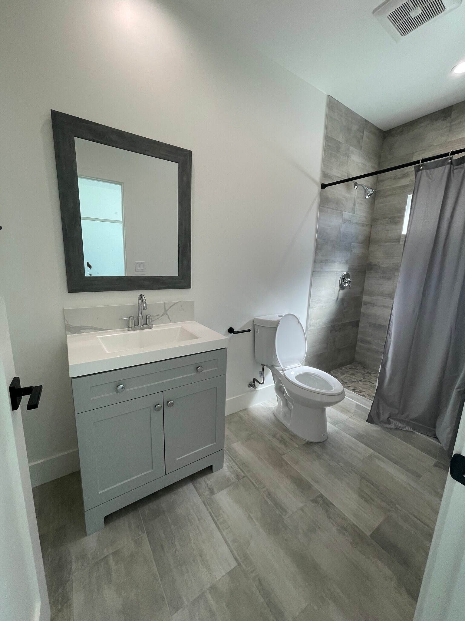 Bathroom 2 - 11308 Emelita St