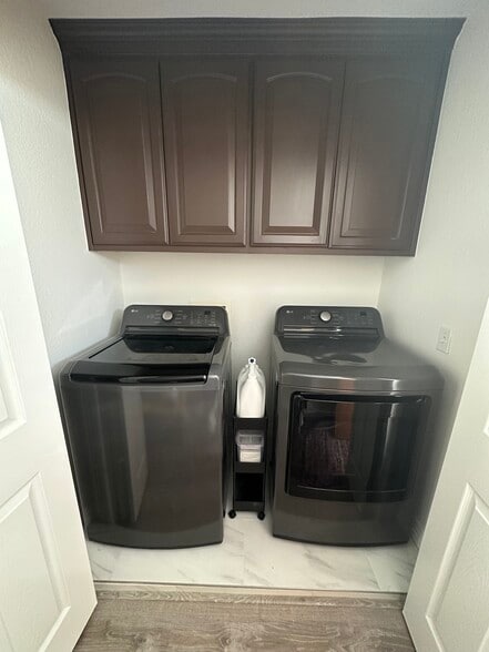 Building Photo - 571 N Rupple Rd