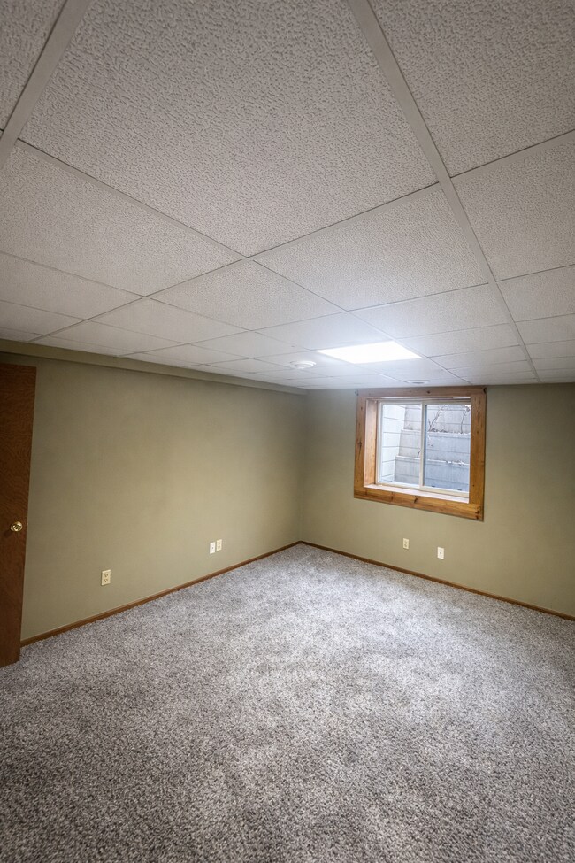 Building Photo - Plymouth