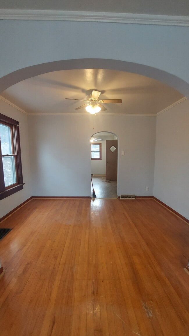 Building Photo - 1030 Bond St