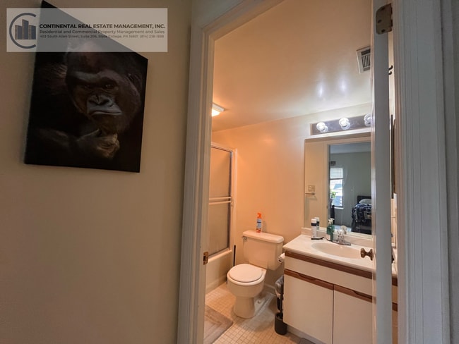 Building Photo - Downtown 2 Bedroom/2 Bathroom Apartment