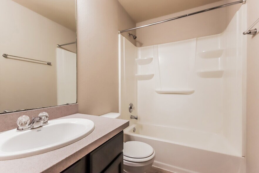 Building Photo - 18706 Walden Glen Cir