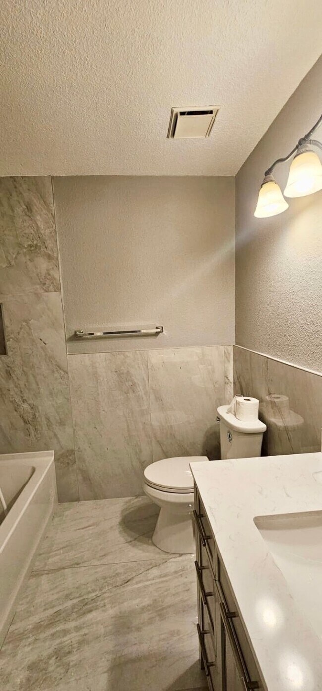 Building Photo - 3214 Bayou Crossing