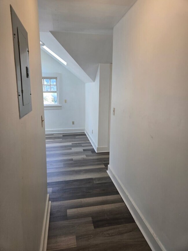 Building Photo - 3746 W 39th St