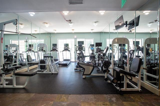 Building Photo - 3225 Turtle Creek Blvd Blvd