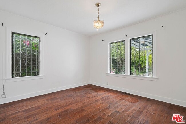 Building Photo - 458 S Citrus Ave