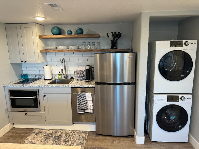 Building Photo - 1832 Sapling Ct