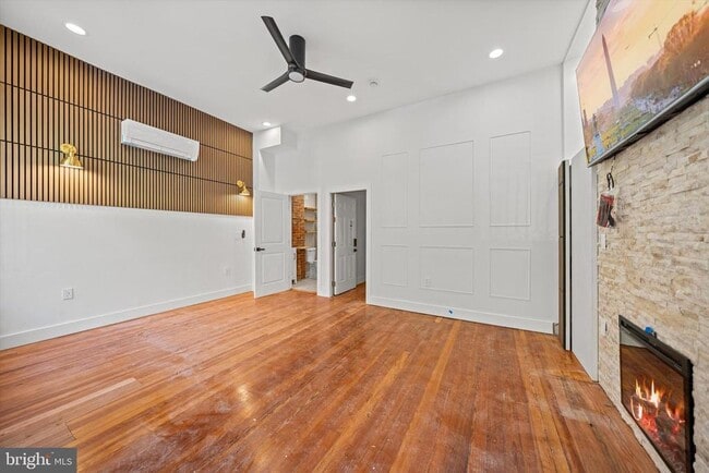 Building Photo - 1312 19th St NW