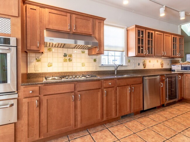 Building Photo - Single family - unfurnished - YEAR ROUND rental - Mill Pond Acres