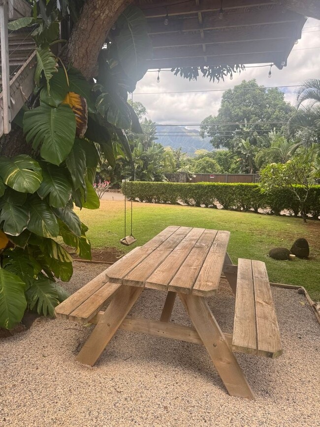 Building Photo - Newly Renovated 3/3 Home in Waialua