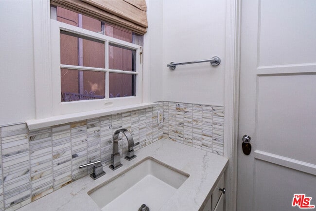 Building Photo - 3986 Hepburn Ave