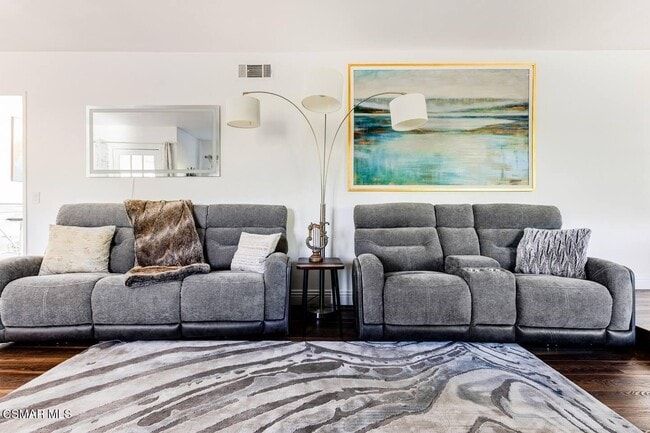 Building Photo - 1572 Dover Ave