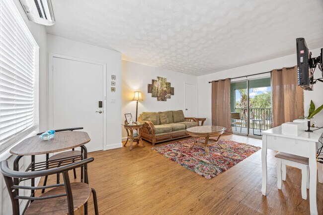 Building Photo - 141 California Ave