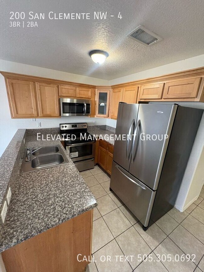 Building Photo - 200 San Clemente Ave NW