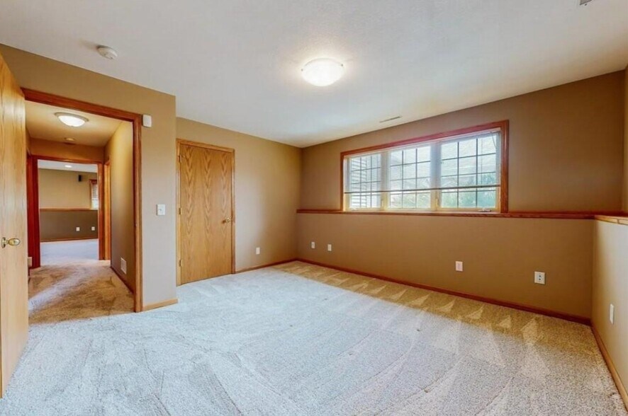 Building Photo - 6251 Fairway Dr NW