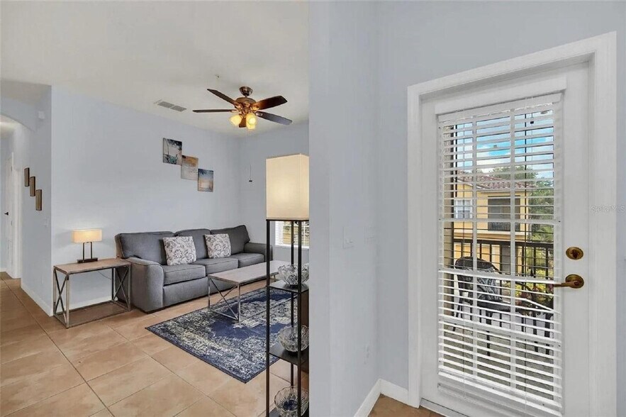 Building Photo - 2721 Oakwater Dr