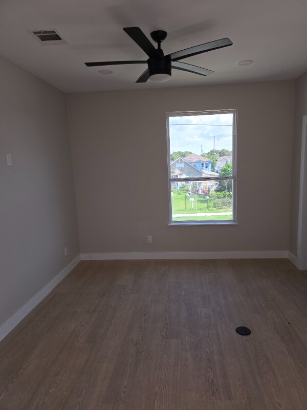 Building Photo - 4305 Ave S