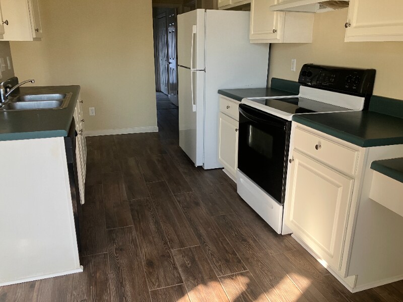 Building Photo - 701 Glenarthur Dr