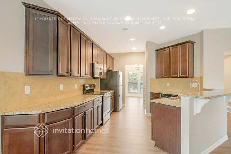 Building Photo - 1012 Crinoline Ln