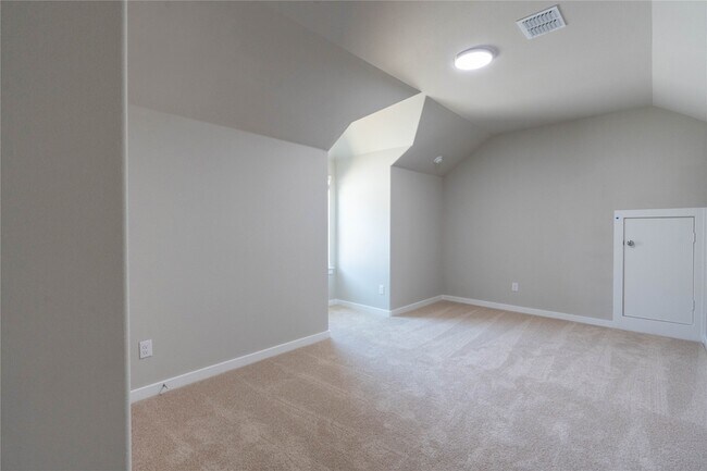 Building Photo - 712 Melody Hl Dr