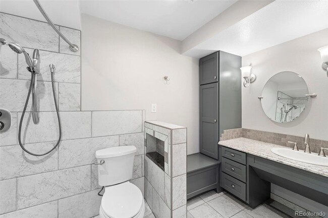 Building Photo - 5585 Escondido Dr