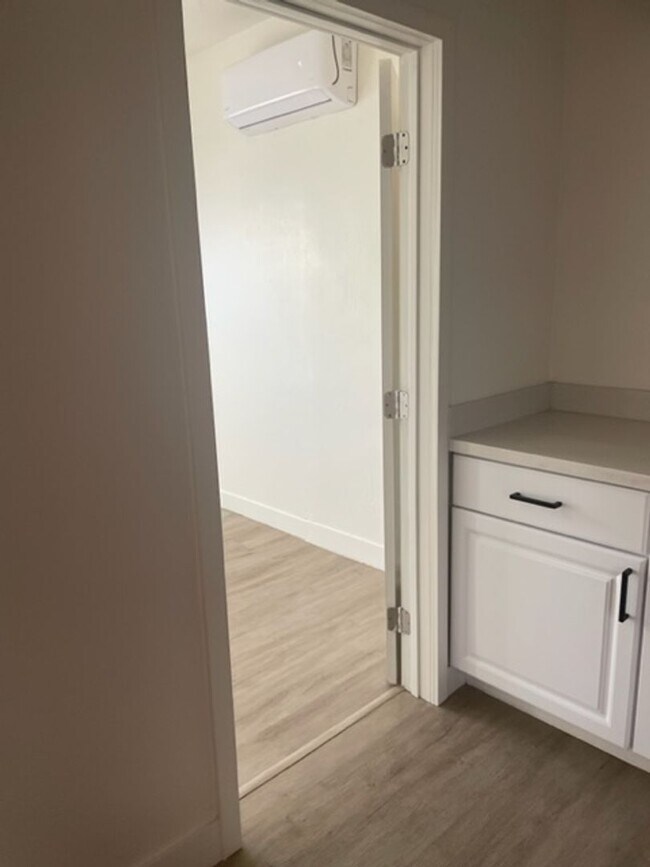 Building Photo - Unique Tri plex