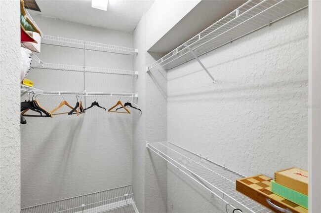 Building Photo - 2499 Silver Palm Rd