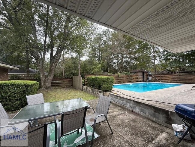 Building Photo - 619 Olmstead Dr