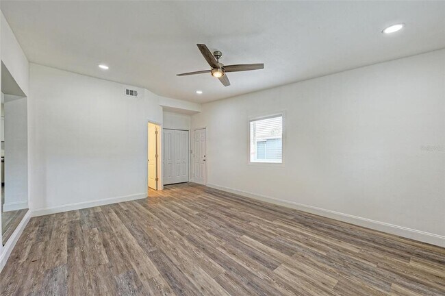 Building Photo - 6703 N 30th St