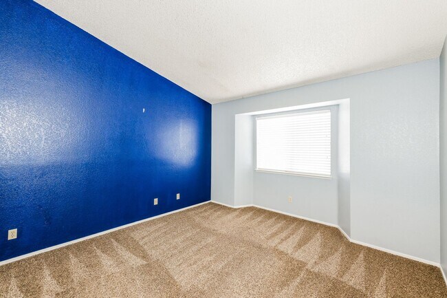 Building Photo - 1780 Yellowwood Dr