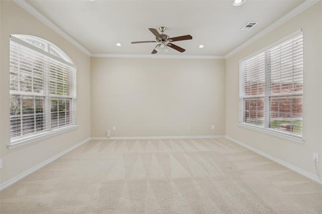 Building Photo - 5996 Clearwater Dr