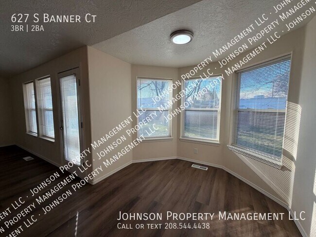 Building Photo - 627 S Banner Ct