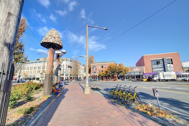 Building Photo - ar808 / ar806 53rd