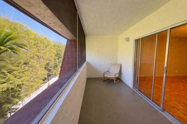 Building Photo - 22615 SW 66th Ave