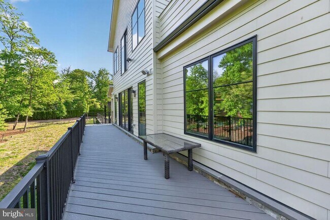 Building Photo - 1218 Karig Pl