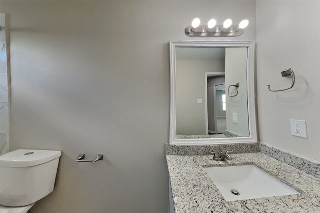 Building Photo - 2902 Crestbrook Bend Ln