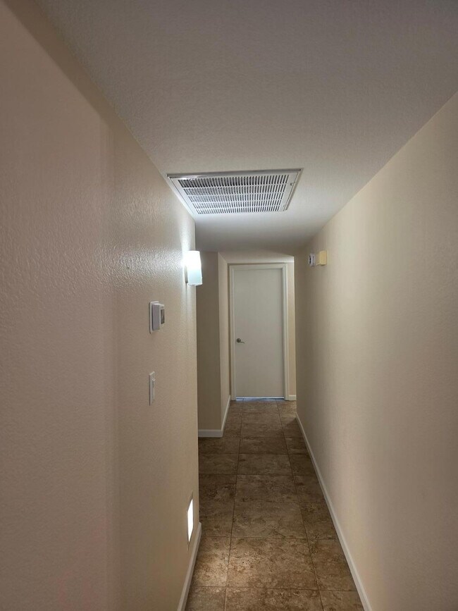 Building Photo - 11158 N 107th Way