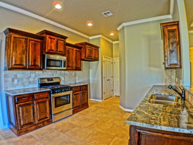 Building Photo - 724 Abilene Way