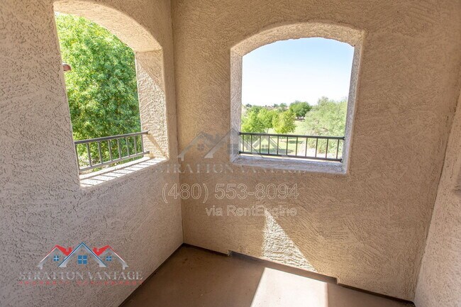 Building Photo - 9136 W Meadow Dr