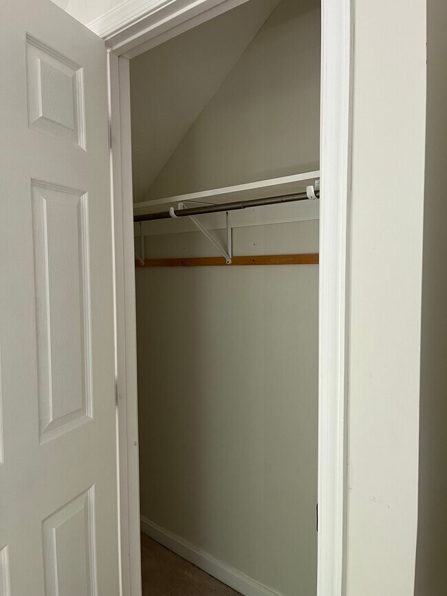 Building Photo - 8540 Perch Ct