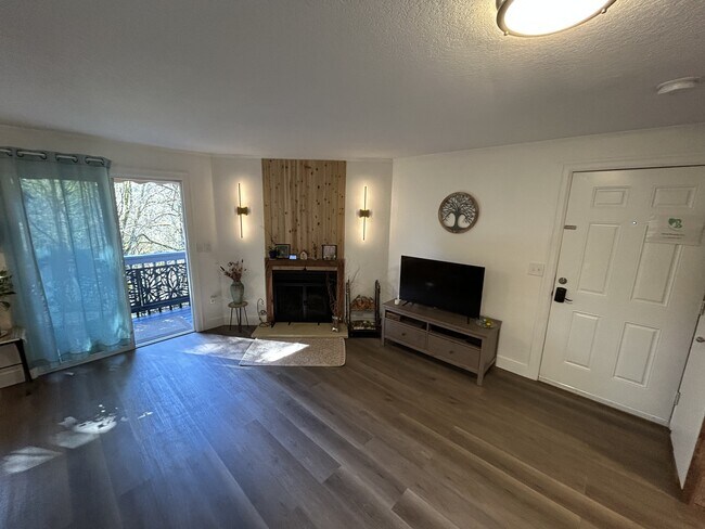 Building Photo - 12750 SE 110th Ct