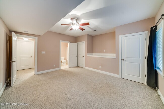Building Photo - 12307 Ridgeview Dr