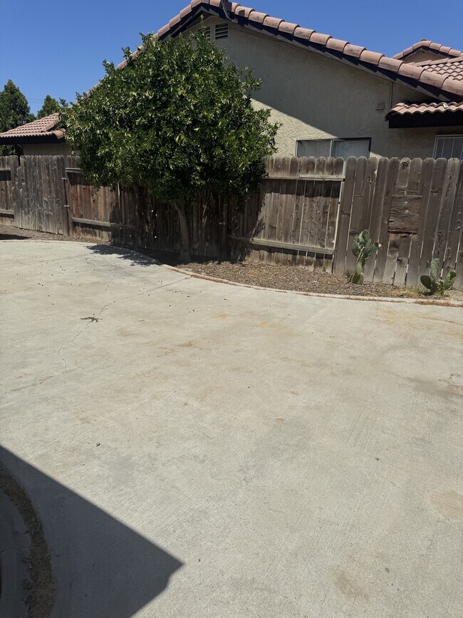Building Photo - 5708 Canberra Ave