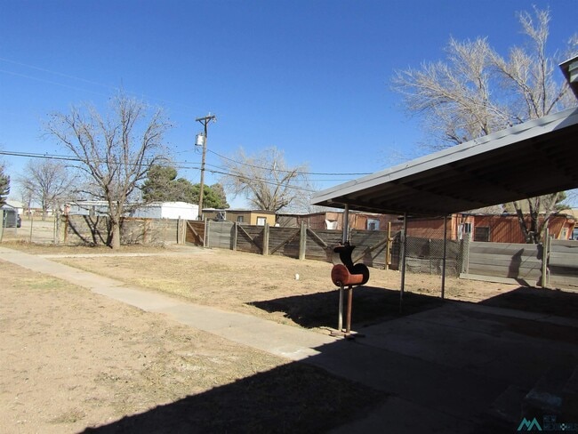 Building Photo - 3710 W Grand Ave