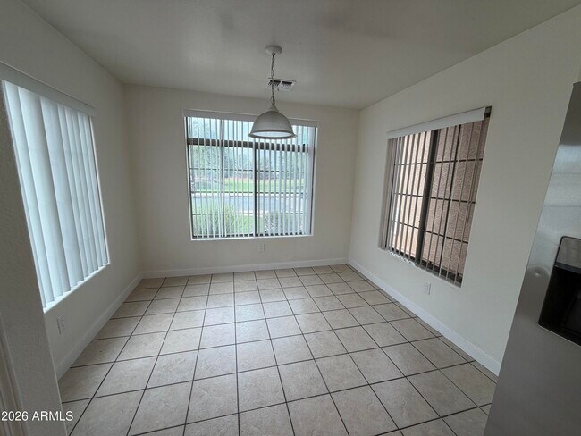 Building Photo - 12710 W Ash St