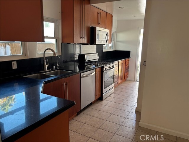 Building Photo - 410 N Adams St