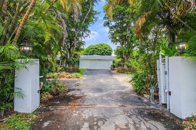 Building Photo - 5785 SW 160th Ave