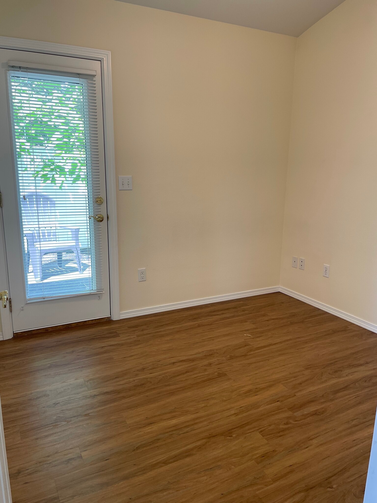 Bedroom - 207 Willamette Ave
