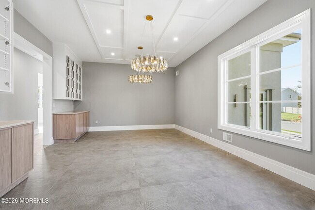 Building Photo - 84 Cooper Ave