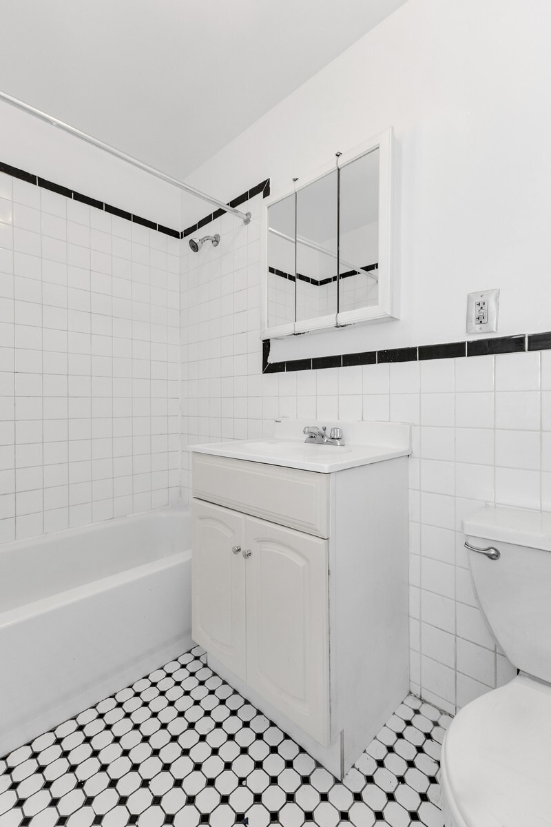 Building Photo - 158 Stanton St